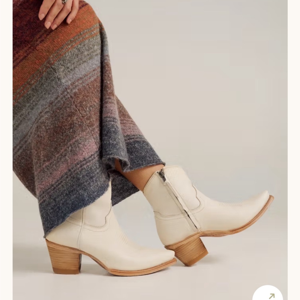 Tecovas "The Daisy Booties" in Bone - Picture 3 of 11